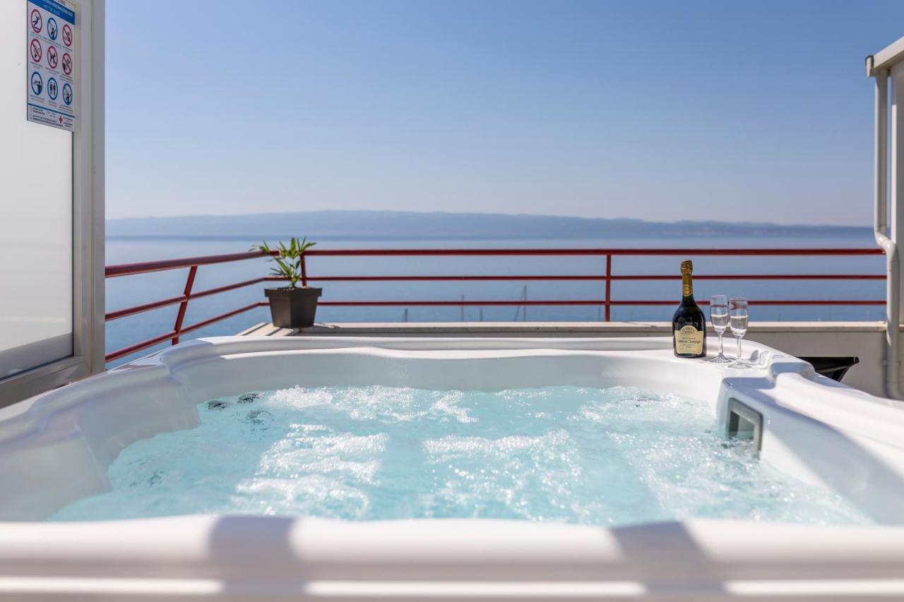 Seaside Penthouse With Hot Tub Sky Living Appartement Split Buitenkant foto