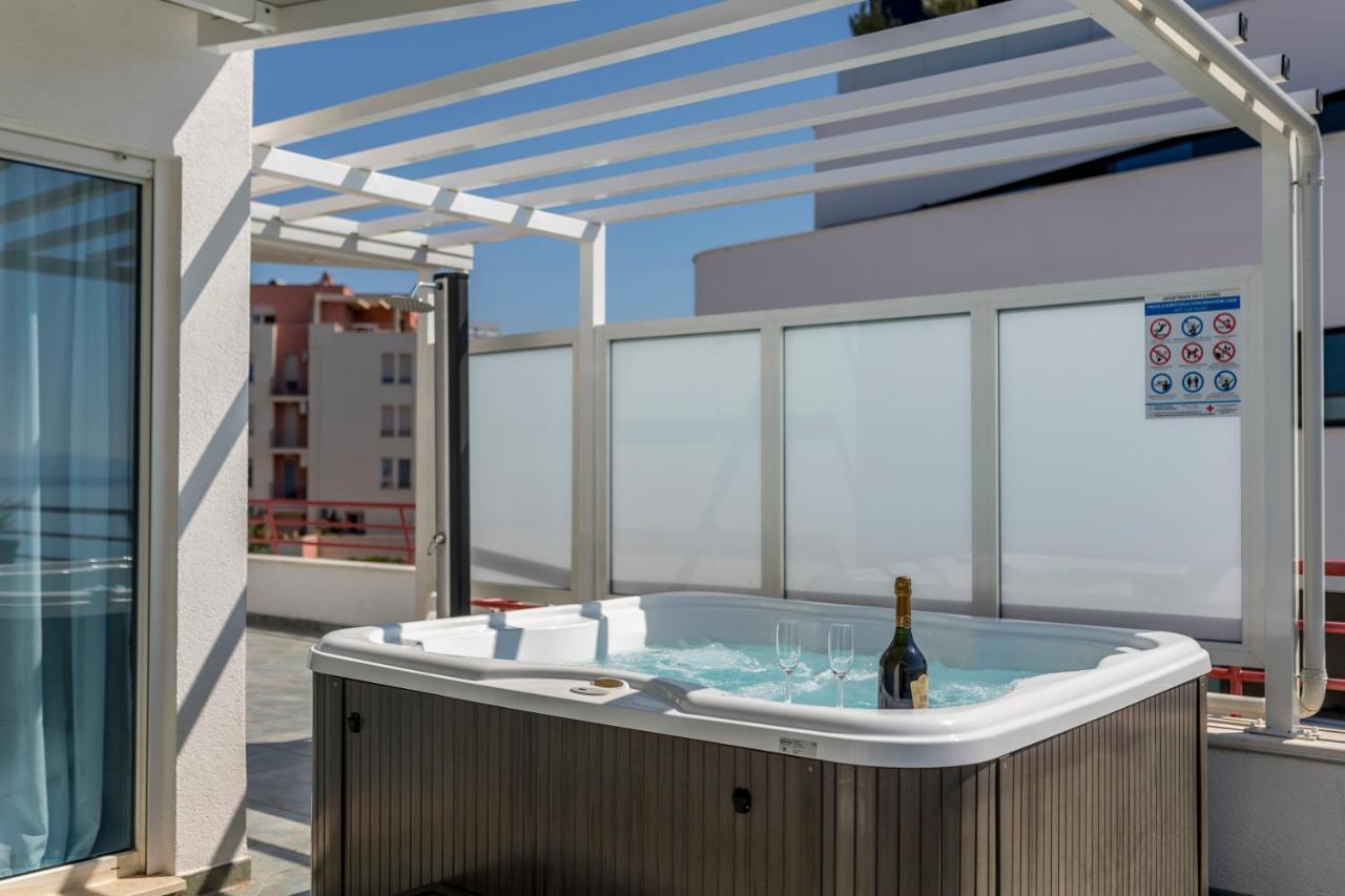 Seaside Penthouse With Hot Tub Sky Living Appartement Split Buitenkant foto