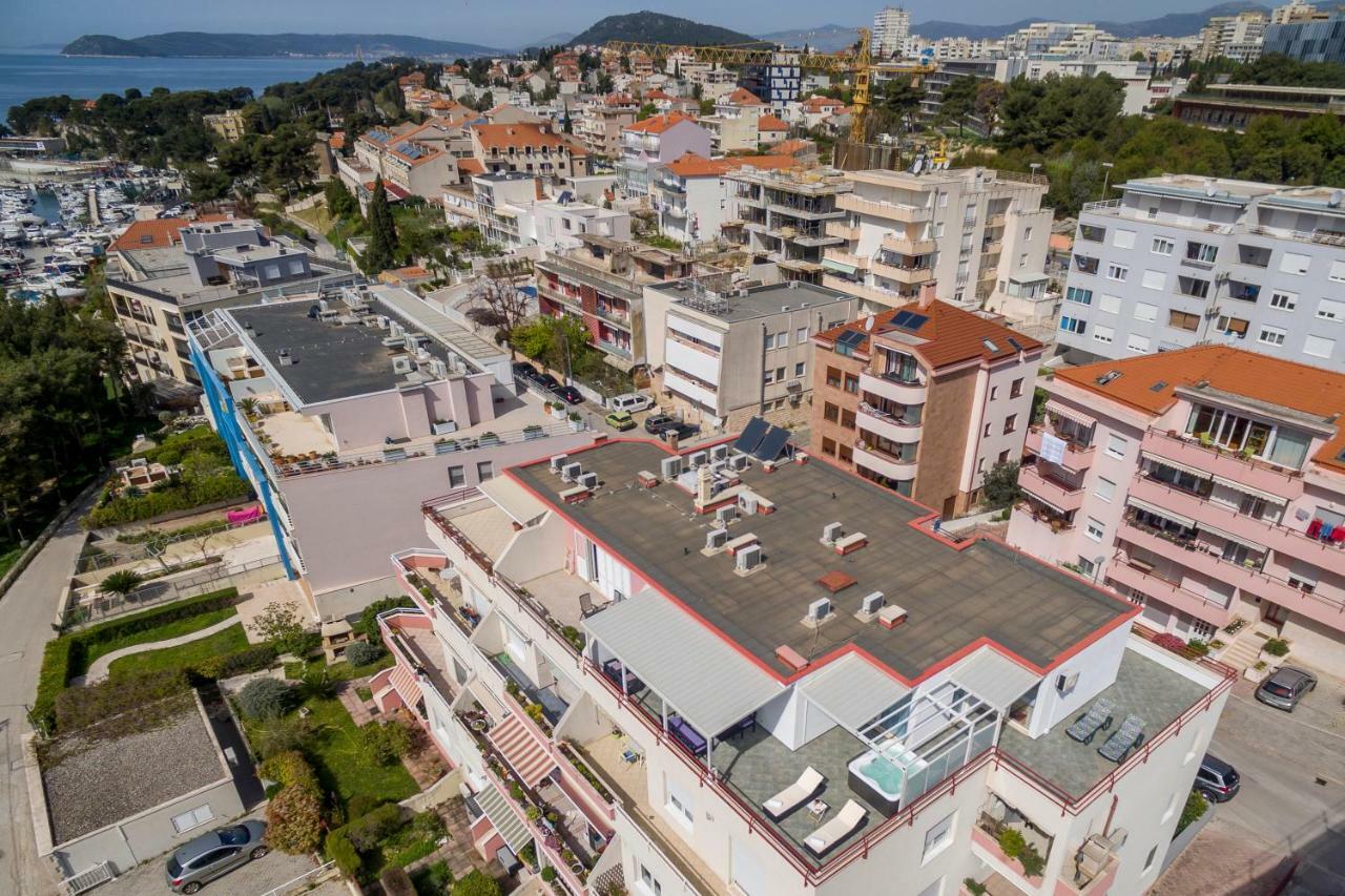 Seaside Penthouse With Hot Tub Sky Living Appartement Split Buitenkant foto
