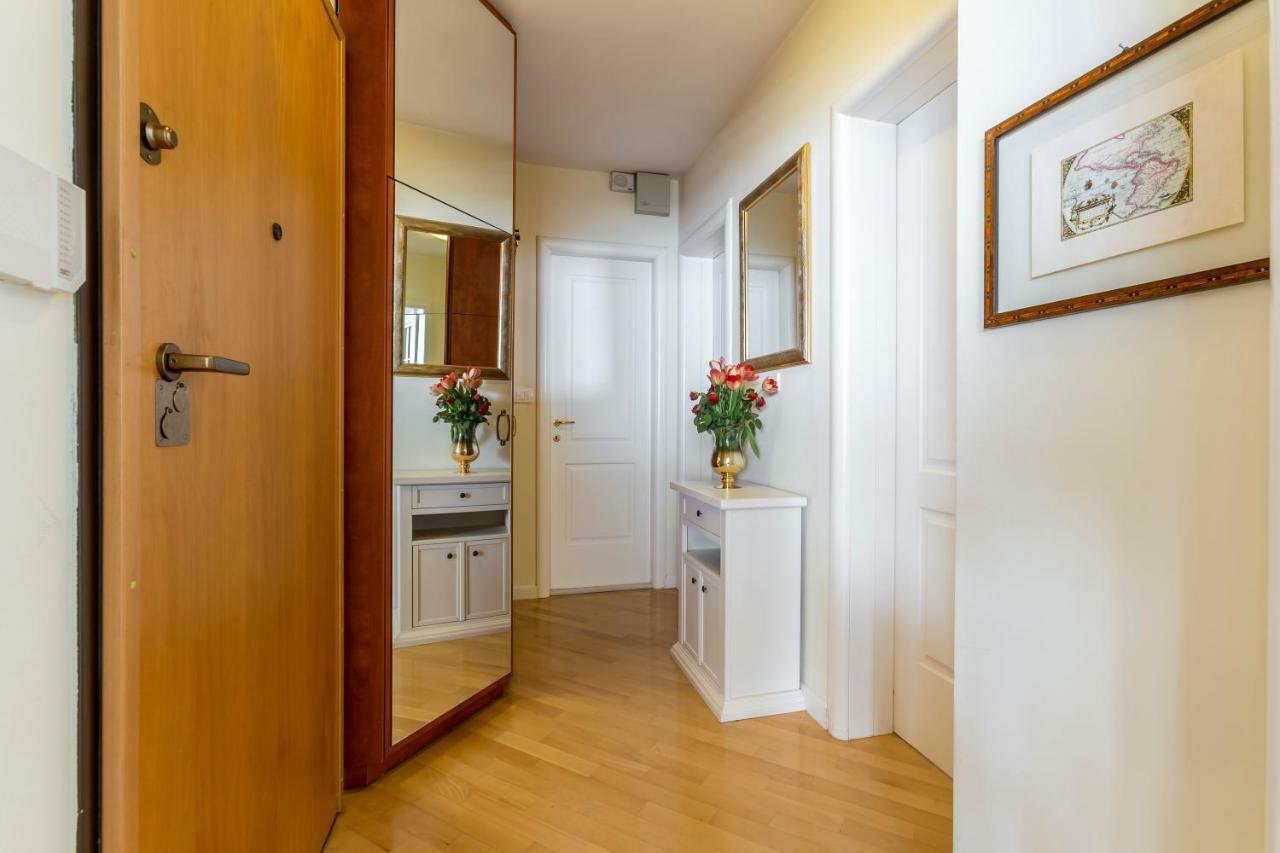 Seaside Penthouse With Hot Tub Sky Living Appartement Split Buitenkant foto