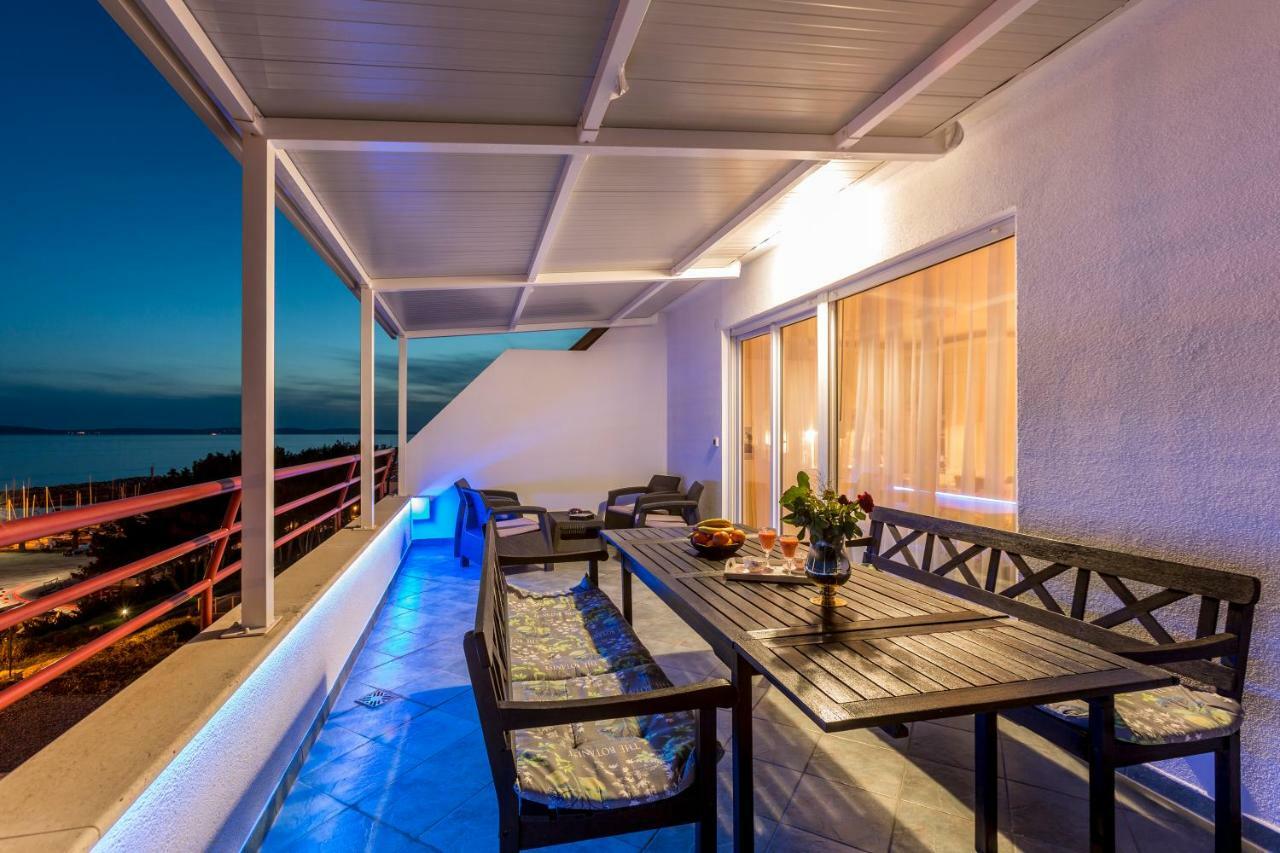 Seaside Penthouse With Hot Tub Sky Living Appartement Split Buitenkant foto
