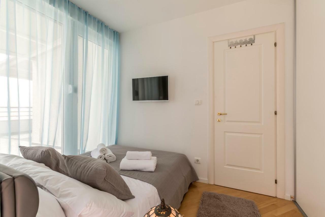 Seaside Penthouse With Hot Tub Sky Living Appartement Split Buitenkant foto